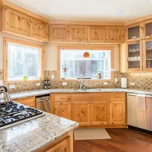 Luxurious Pioneer Holiday home